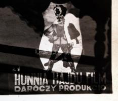 1938 Vízváry Mariska, Juhász József és Erdélyi Mici a Tizenhárom kislány mosolyog az égre című film ...