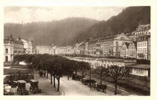 Karlovy Vary, Karlsbad; Alte und neue Wiese / automobiles