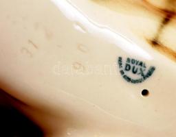 Royal Dux tigris, kézzel festett, jelzett, hibátlan, h:33 cm, m:16,5 cm / Royal Dux tiger, perfect c...