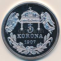 DN "A Magyarok Krónikája - Mátyás, az igazságos/ 1907. 5K" ezüstözött multicolor emlékérem (42mm) T:PP