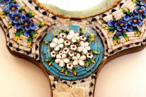 Muránoi mozaik berakásos kézi tükör, sérült, 5x7 cm, h: 22cm