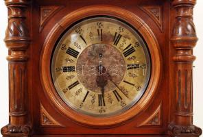 Gustav Becker konzol óra, ónémet faragott házban, működik, jelzett, ingával, kulccsal, 55×25 cm, m:6...