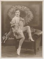 cca 1930-1940 Mlle. Jenny Jongleuse, zsonglőr, Georgis Géza Művészügynökség, pecséttel jelzett, feliratozva, 17x23 cm