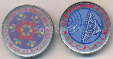 ~1980. "Úttörő technikus" + "Úttörő művészbarát" fém jelvények T:2,2-