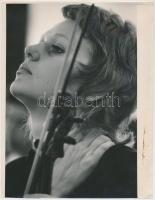 cca 1970-1980 Féner Tamás(1938-): Pausa, Pecséttel jelzett fotó, hátoldalon feliratozva, 18x23 cm