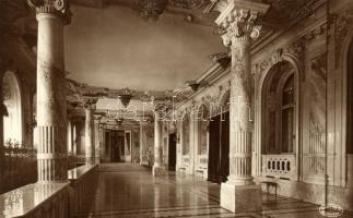 Budapest I. Királyi palota, ruhatár, belső