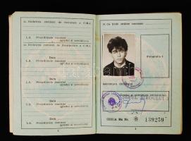 1988 Fényképes román szolgálati igazolvány áthelyezési bejegyzésekkel /  1988 Romanian ID