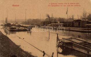 Gombos, Gőzkomp kikötő, gőzmozdony, kiadja Tippl József / steam ferry station, locomotive (kis szakadás / small tear)