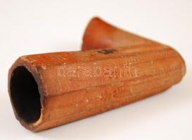 Díszes kerámia pipafej, "Mohács" jelzéssel, m: 7 cm