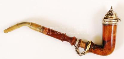 Antik női tajtékpipa, fém szerelékkel, szárral, h: 18 cm, m: 8 cm /
Antique meerschaum pipe for wome...