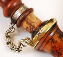 Antik női tajtékpipa, fém szerelékkel, szárral, h: 18 cm, m: 8 cm /
Antique meerschaum pipe for wome...