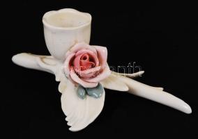 Ens rózsás porcelán gyertyatartó, apró lepattanásokkal, jelzett, 14x5,5 cm