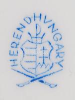 Herendi Viktória mintás kézzel festett porcelán bonbonier apró rózsákkal, apró hibával, jelzett, 11x...