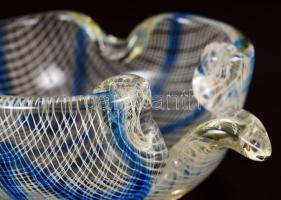 Réteges szabadon fújt, hálódíszítéses üvegkínáló, hibátlan, d: 14 cm, m: 7 cm