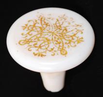 cca 1860-1870 Biedermeier tejüveg palack medalionnal, matricás görög fejes díszítéssel, hibátlan, m:...