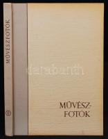 Művészfotók. Szerk.: Bencze Pál, Rév Miklós, Vadas Ernő. Bp., 1957, Műszaki Könyvkiadó. Sok érdekes fényképpel. Félvászon kötésben, jó állapotban.