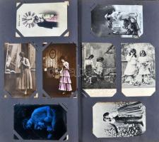 Régi díszes Art Nouveau képeslapalbum (38,5 cm x 23 cm) 78 db régi képeslappal; üdvözlő, hölgy, gyer...