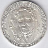 NSZK 1967F 5M Ag "Wilhelm és Alexander von Humboldt" T:1-,2
GFR 1967F 5 Mark Ag "Wilh...