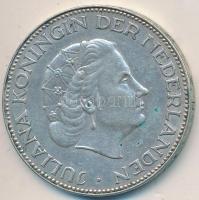 Hollandia 1959. 2 1/2G Ag "Julianna" T:2
Netherlands 1959. 2 1/2 Gulden Ag "Julianna&...