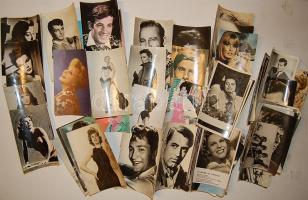 Szinészek, énekesek, híres személyek kb. 100 képeslap a 40-es 60-as évekből, főleg külföldi