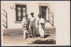 1932 Teleki Ádám gróf és Teleki Károly gróf vendégükkel a Sáromberkén, 13×8,5 cm