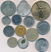 13db-ból álló vegyes fémpénz és emlékérem tétel, benne Nagy-Britannia 1965. 1C "Sir Winston Chu...