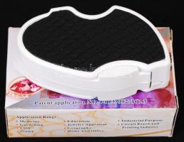 Új, 45x-s LED-es nagyító, elemmel, dobozában. / New magnifier