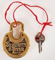 D.R.G.M. régi lakat kulccsal(a mellékelt kulcs csak segédeszköz a lakat kinyitásához, az eredeti kulcs nincs meg), jelzett, 7,5×5 cm