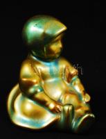 Zsolnay üldögélő kislány, eozin mázas, jelzett (pajzs), hibátlan, 7×7 cm