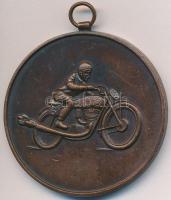 1950. "Szombathely Gyorsasági" Br motoros díjérem füllel. Szign.: FONYÓ (50mm) T:2- ütésny...