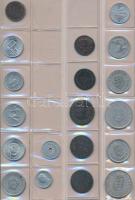 Vegyes fémpénz gyűjtemény albumba rendezve és berakólapokon, benne magyar, osztrák, lengyel, új-zéla...