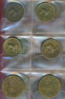 Peru 33db vegyes fémpénz albumba rendezve T:vegyes
Peru 33pcs of mixed coins in album C:mixed
