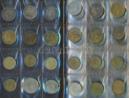 Peru 55db vegyes fémpénz albumba rendezve T:vegyes
Peru 55pcs of mixed coins in album C:mixed