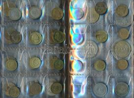 Peru 55db vegyes fémpénz albumba rendezve T:vegyes
Peru 55pcs of mixed coins in album C:mixed