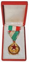 1957. "Munkás-Paraszt Hatalomért Emlékérem" mellszalaggal, szalagsávval dísztokban T:2