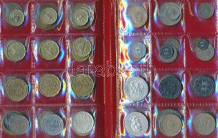 Uruguay 64db vegyes fémpénz albumba rendezve, közte néhány ezüst T:vegyes
Uruguay 64pcs of mixed coi...