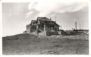 22 db RÉGI városképes és motívumlap; magyar, osztrák, horvát, folklór / 22 old town-view and motive ...