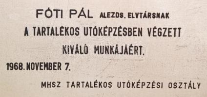 1968 MHSZ faberakásos, katonai motívumokkal gazdagon díszített alpakka doboz, "Fóti Pál alezred...