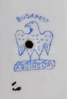 Kis porcelán tétel: 1 db kacsát mintázó tál (22,5×14,5×10,5 cm) és 2 db nipp: 9×5×9 cm és 12,5×7,5×1...