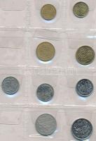 Guyana 20db vegyes fémpénz albumba rendezve T:vegyes
Guyana 20pcs of mixed coins in album C:mixed