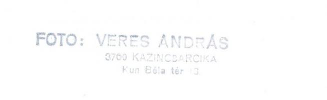 1975 Veres András: Öreg néni, pecséttel jelzett vintage fotóművészeti alkotás, 24x18 cm