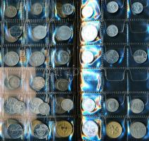 Kuba 58db vegyes fém- és ezüstpénz albumba rendezve T:vegyes
Cuba 58pcs of mixed coins and silver co...