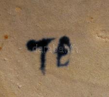 Kézzel festett, kínai, mázas kerámia padlóváza, kínai életképekkel illusztrált. Jelzett. 66 cm