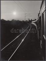 cca 1980 Lobmayer Imre: Alkony, a szerző által feliratozott vasúti fénykép, 24x18 cm
