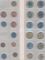 Vegyes fémpénz gyűjtemény klf országokból 13db berakólapon, közte Paraguay, Panama, Suriname, Chile ...