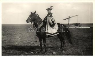 Hortobágy csikós, folklór