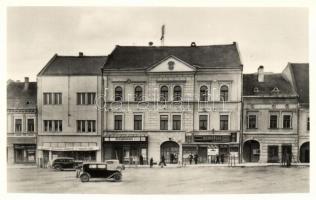 Rozsnyó, Városháza, Kirschner, Reichmann Gyula és Schiffer üzlete, Szlovák általános bank, autó / town hall, shops, bank, automobile