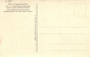 Östliche Kriegsschauplatz: Exc. von Hindenburg besichtigt einen neuen Motorschlitten / Hindenburg vi...