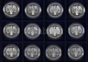 NSZK 1989. "40 éves az NSZK" sorozat, benne 23db klf Ag emlékérem, eredeti díszdobozban ta...