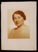 cca 1930 Angelo (1894-1974): Tercsi, színezett női portré, kartonra kasírozva, fotó 17x23 cm, karton 38x27 cm